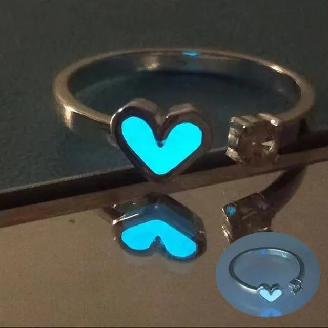 Luminous heart-shaped finger ring